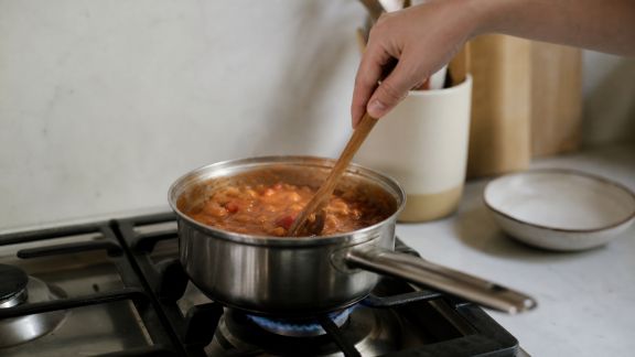 Astuces pour préserver les saveurs lors d’une cuisson à feu doux