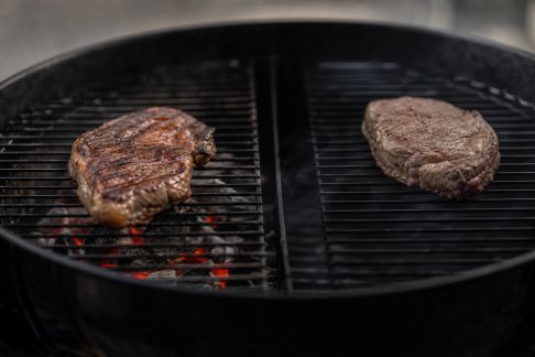 Comparatif entre cuisson directe et indirecte pour conserver la tendreté