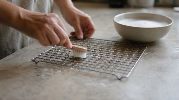 Astuces simples pour nettoyer la grille sans l’abîmer