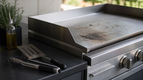 Les erreurs qui favorisent l’encrassement rapide des planchas