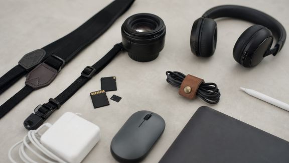 Quels accessoires indispensables selon le type de matériel choisi ?