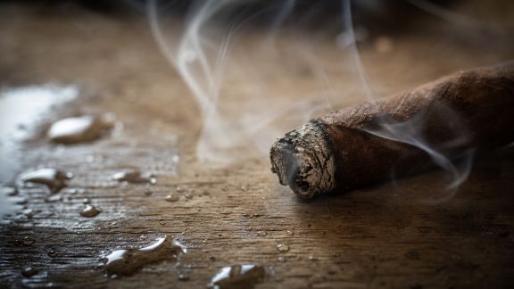 Comprendre l'incidence de l'humidité sur la qualité du fumage