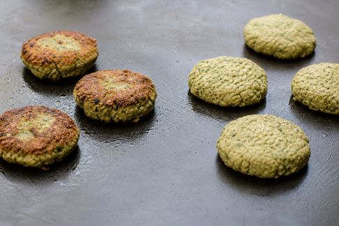 Guide pour assembler des falafels maison parfaits à la plancha
