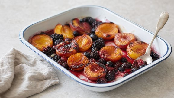 Comment préparer des fruits rôtis pour un dessert léger en été