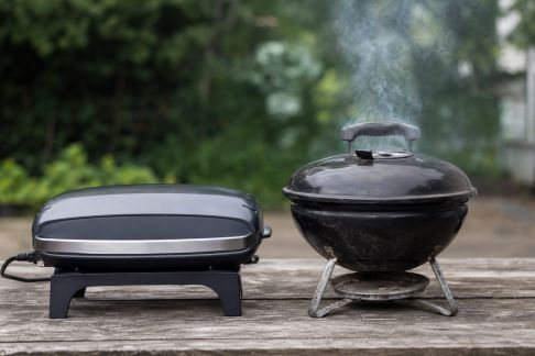 Les points clés pour choisir entre barbecue électrique ou charbon