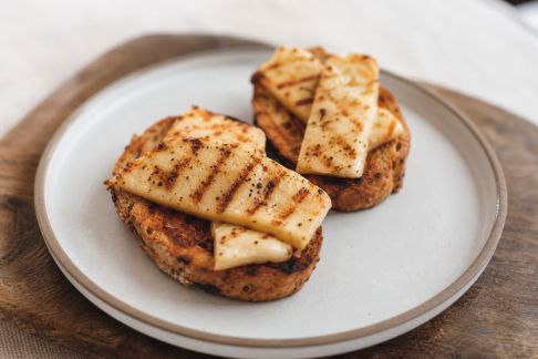 Faux-mages grillés : alternatives végétales gourmandes à tester