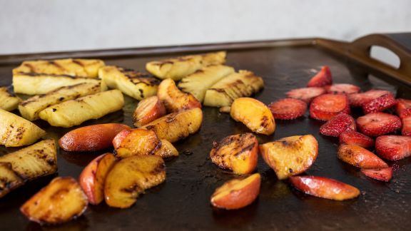 Astuces pour un dessert fruité parfaitement caramélisé à la plancha